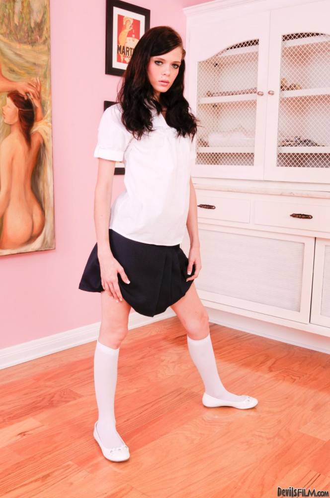 Brunette Teen Angelina Black Shows Bra Tits Upblouse And The Panty Upskirt - #9