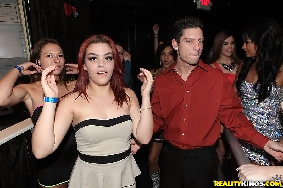 Stunning girls Charlyse Bella, Esmi Lee and Callie Calypso in amazing orgy in the night club - #1