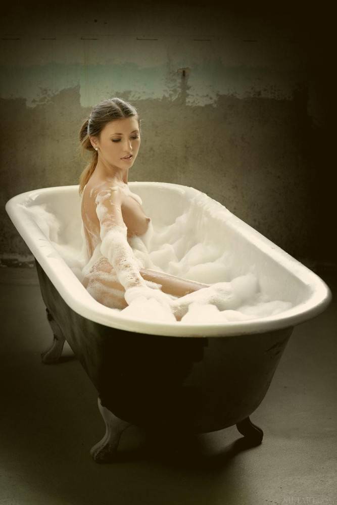 Brunette Beauty Emilia Sky Gets Out Of Her Bikini In The Tub And Gets All Soapy And Hot - #7