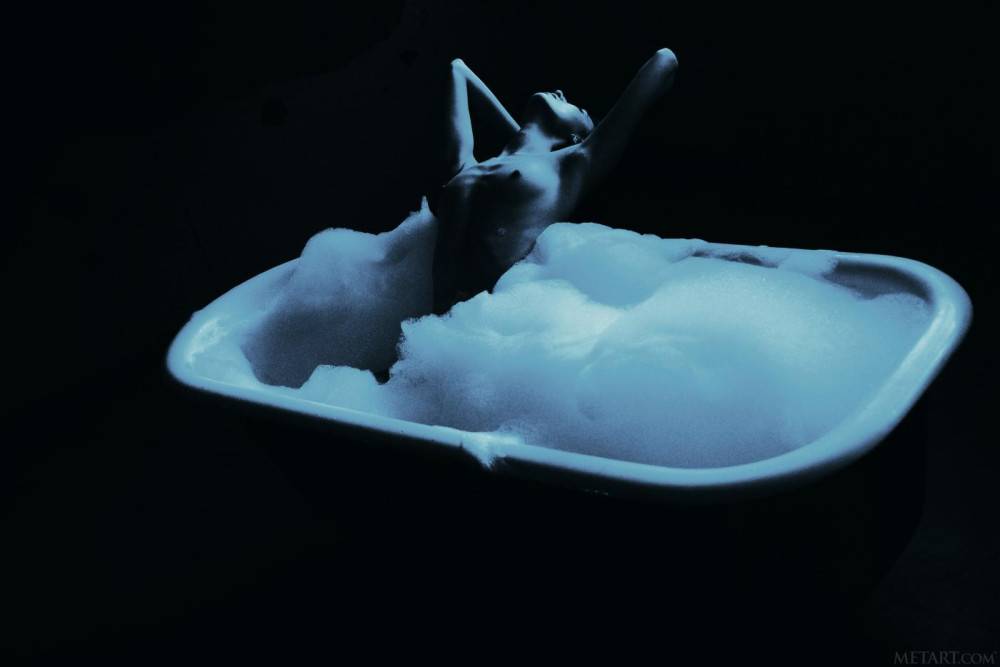 Alluring Brunette Emilia Sky Dips Her Perfect Body In A Tub And Gets It All Sudsy And Slippery - #13