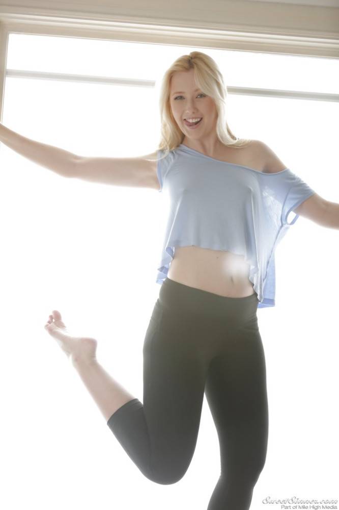 Stunning american blonde youthful Samantha Rone baring small tits and nice pussy - #4