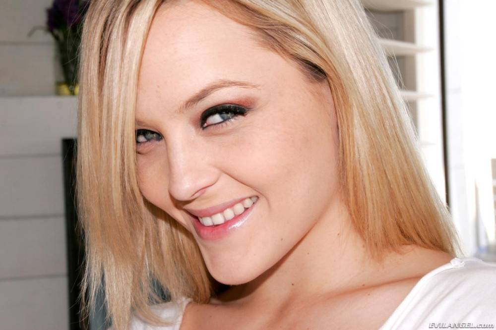 Hot Softcore Session In Which Sexy Alexis Texas Is Showing Big Butt And Spreading Cheeks With Hands - #8