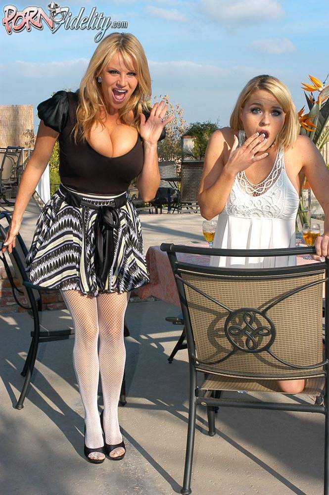Busty Dolls Krissy Lynn And Kelly Madison Taste Each Otherâ€™s Juices And Fuck One Stick - #4