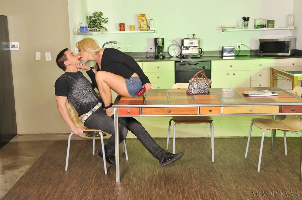 Saucy Blonde MILF Nikki Hunter Gets Surprised With Anal Sex On Her Kitchen Table. - #9