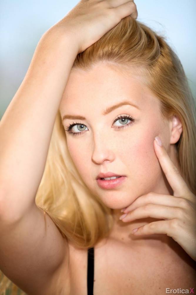 Blonde Angel Samantha Rone Takes Off Her Classy Black Lingerie To Pose Like No Babes Before. - #3