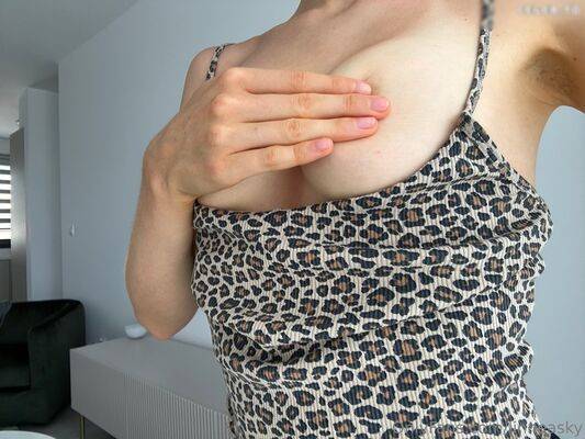 Linneasky musclemommycosplays - #18