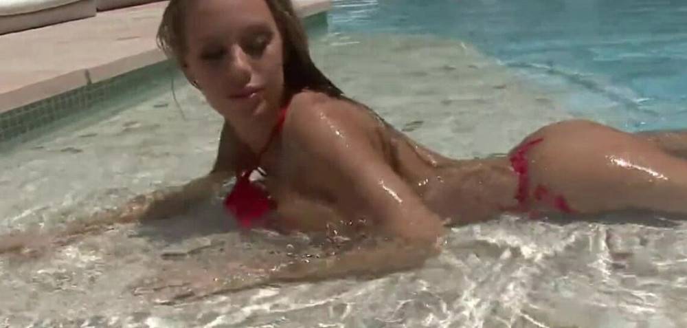 Hot Girl Takes Off Bikini - Nicole Aniston - #2