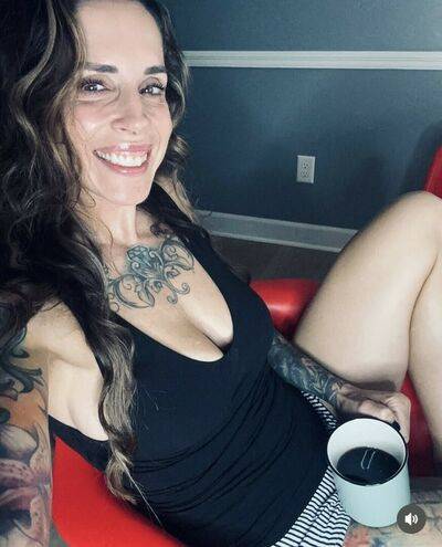 leighlwolfe leighxxinked | Photo: 8861074