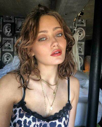 ella_purnell | Photo: 8880590