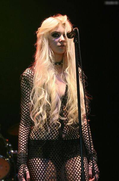 Taylor Momsen taylormomsen - #15