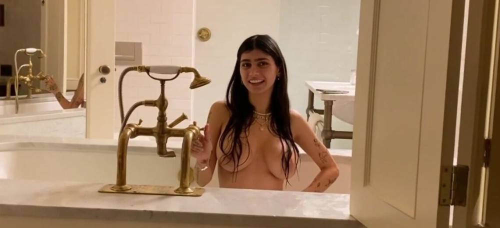 Mia Khalifa She's Back With This Video On OF - #4