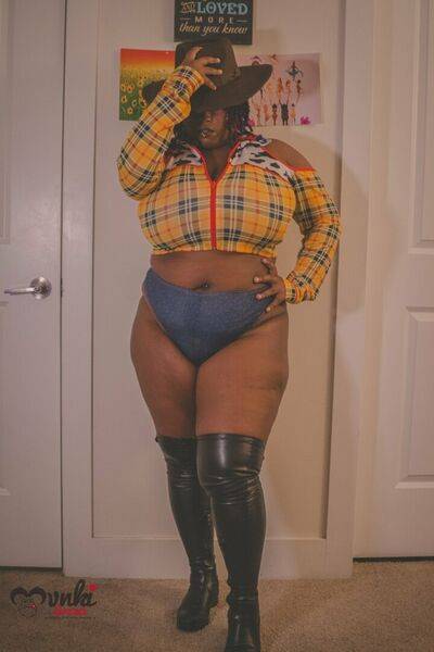 ChanelleDunson ThighlyInfluential anyuser - #2