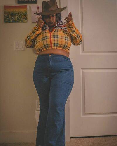 ChanelleDunson ThighlyInfluential anyuser - #5