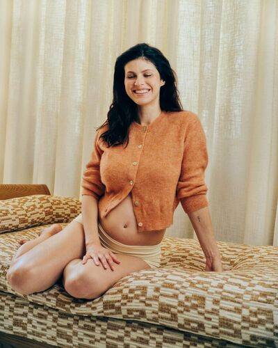 pregnant.celebrities - #11