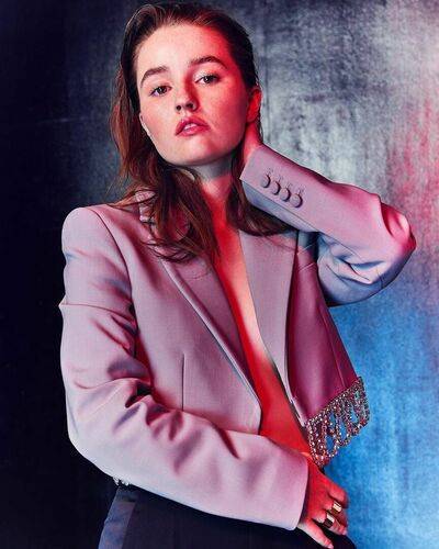 KaitlynDever | Photo: 9175813