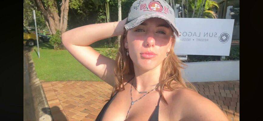 Laura @lauramjj_ lauramjj_ - #8