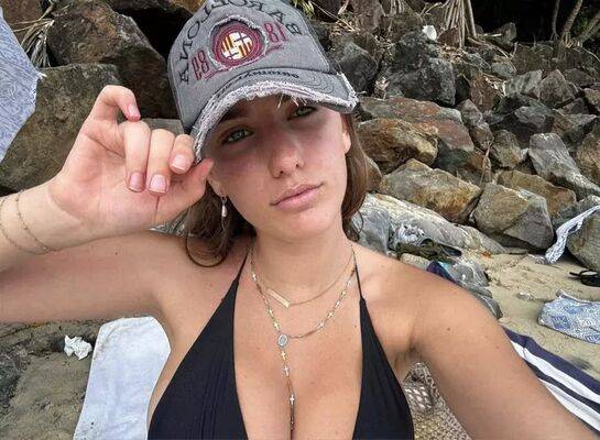 Laura @lauramjj_ lauramjj_ - #16