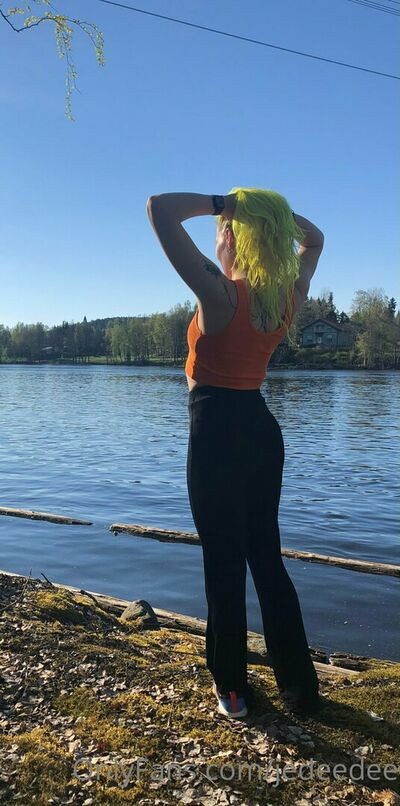 laurajedeed - #1