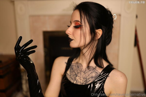 ravenalternative | Photo: 9529851