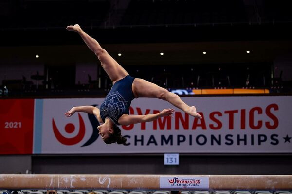 Laurie Hernandez lauriehernandez - #19