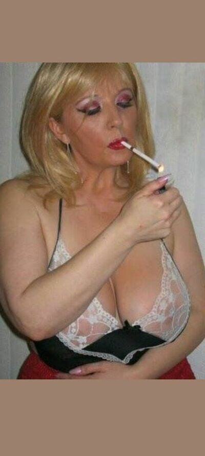 Busty Deelite - #9