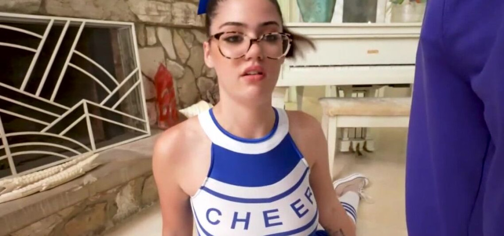 Busty cheerleader wants dick between her boobies - #2
