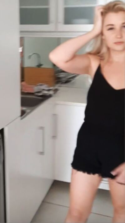 amber_koltzow_bastick - #1