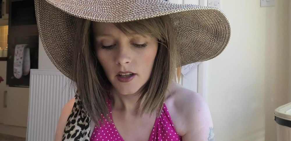 Mommys Special Lotion Handjob - #6
