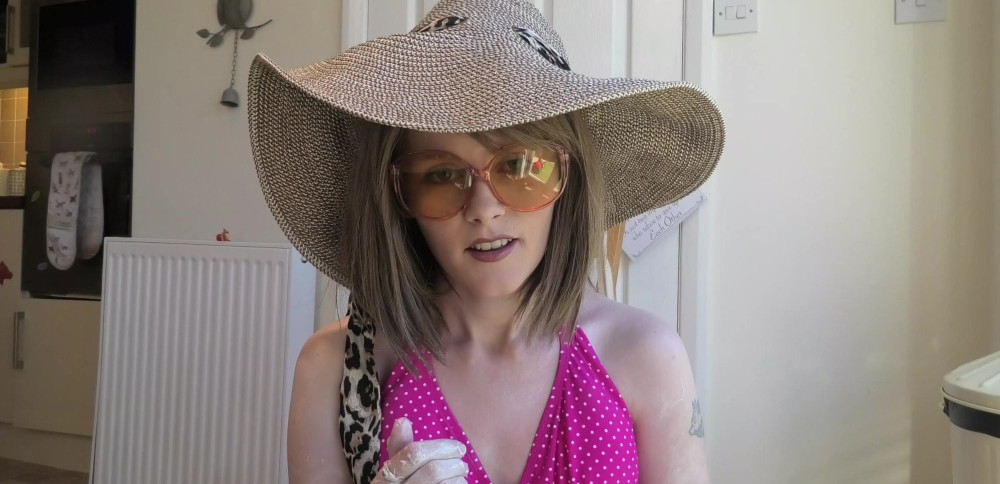 Mommys Special Lotion Handjob - #5