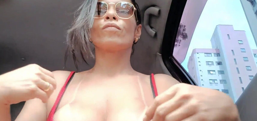 Uber hooking up with passenger to pay for the ride She couldn't afford to pay the driver so she made an indecent proposal - #1