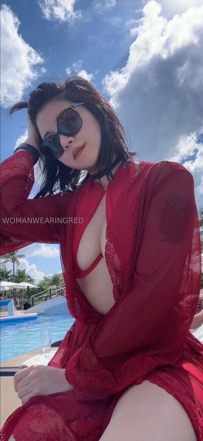 womanwearingred - #16
