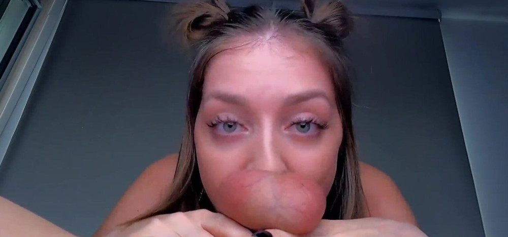Step sister knows what to do with it. Deep Face Fucking - #1