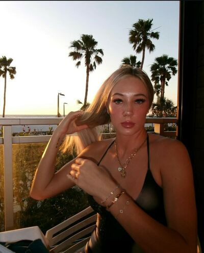 chloe.kitts - #2