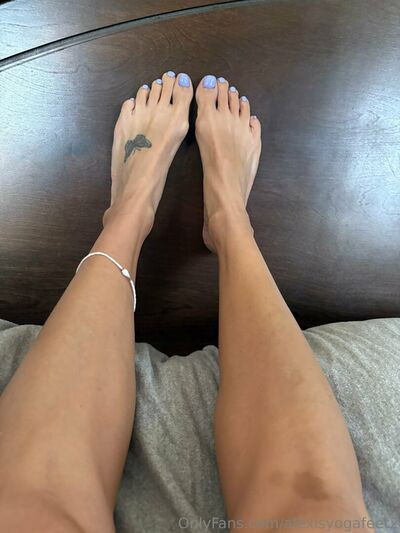 alexisyogafeet2 - #10