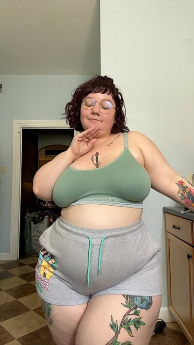 Pixar Mom Dump Truck Ass - #6