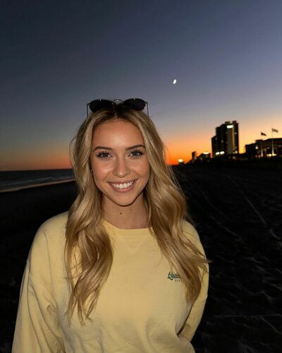 caitlin.betterly caitlin.mayx - #16