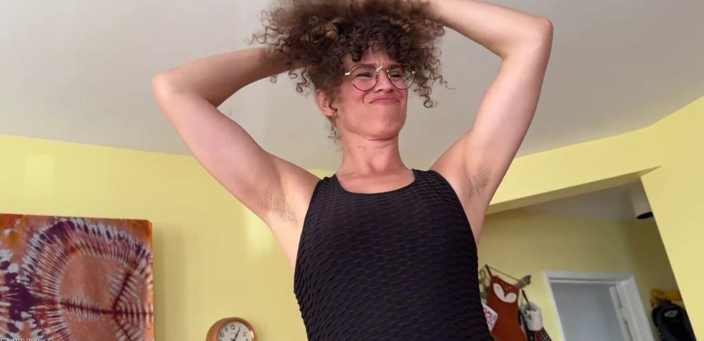Best friends STEPMOM has a Huge Ass Swallows Dick in Ripped Yoga Pants - #2
