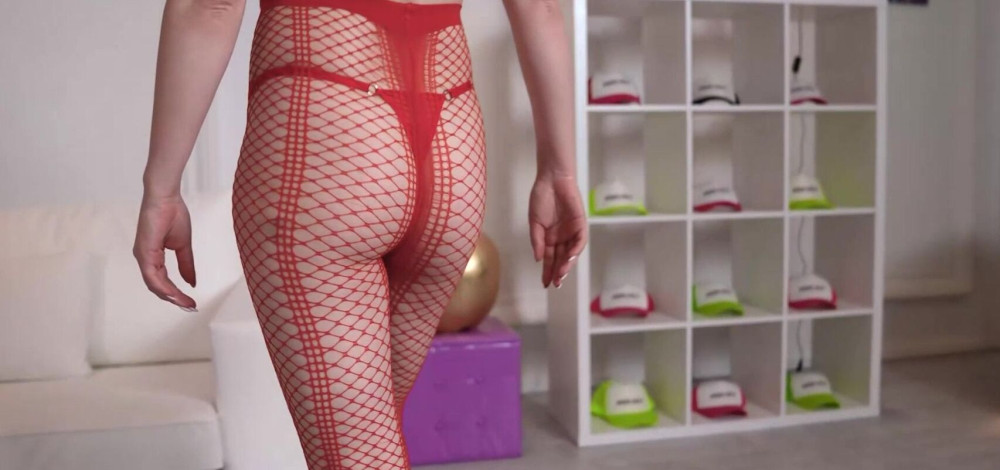PERVECT Emma Fantazy gets both holes filled by BBCs - #1
