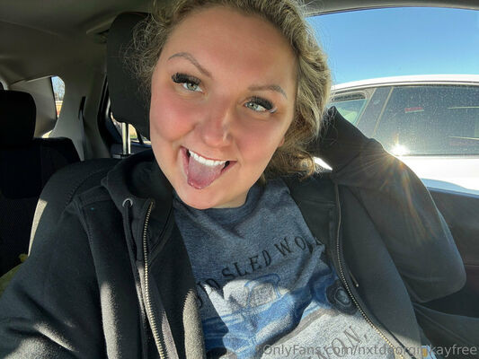 nxtdoorgirlkayfree - #15