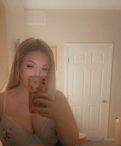 the_busty_blondie - #4