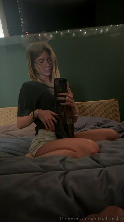 oliviahansleyy_ - #3