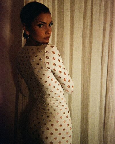 shelleyhennig - #8