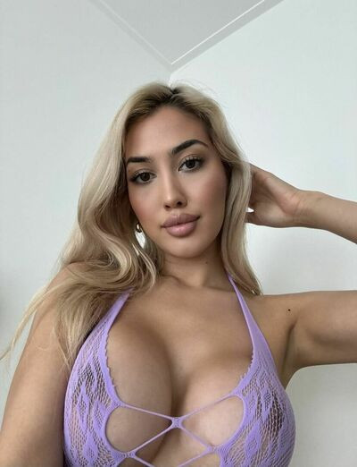 Bella Murphy bella_murphy yourdadsfavourites - #8