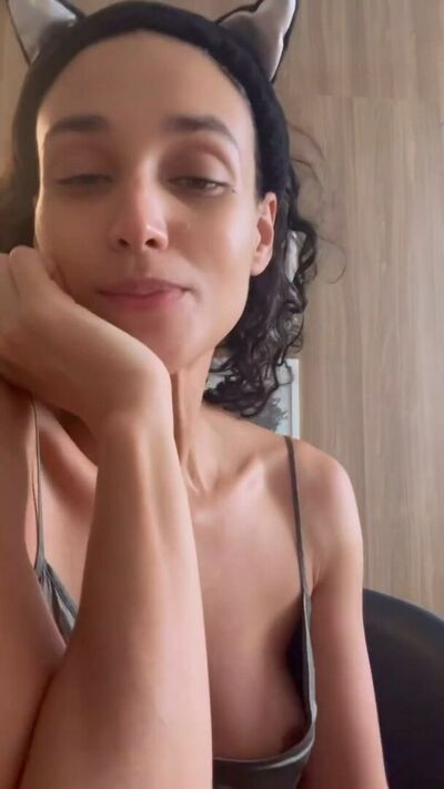 Débora Nascimento - #18