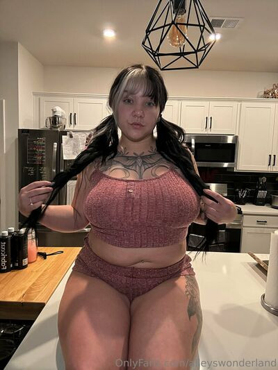 alleyswonderlandxo - #10