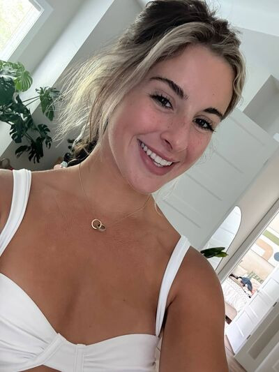 Corinna Layton lilredwonderrland - #2