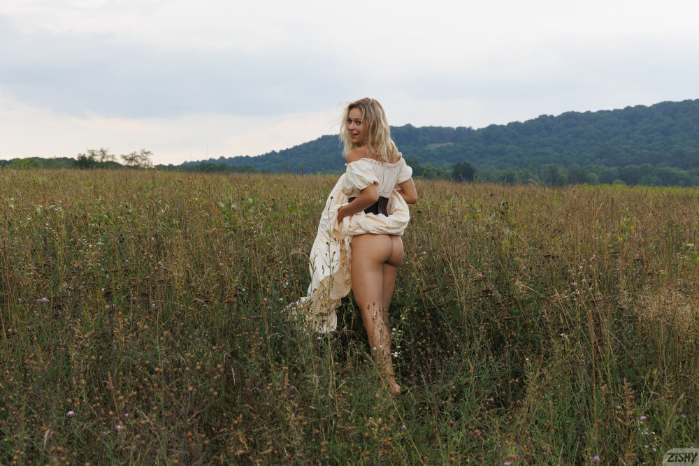 Jezebel Madd in Field Trips by Zishy - #12