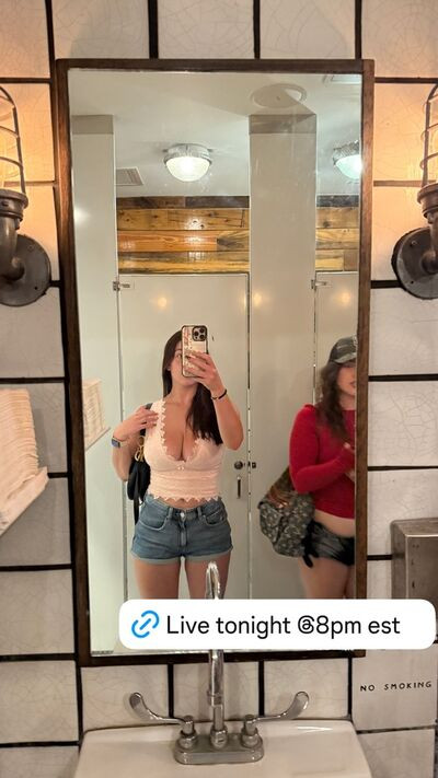 megan.mariiiee - #1