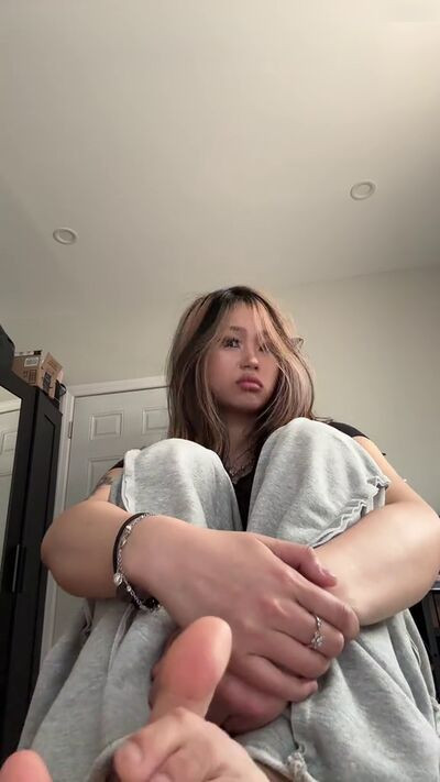 Annie Zheng (@cellow111) - #10