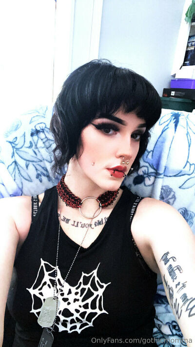 gothicmomma - #8